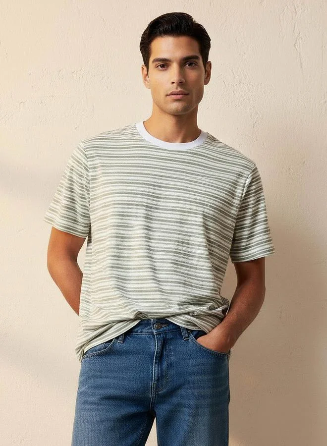 سبلاش فيڤ Men Regular Fit Crew Neck Short Sleeves Striped T-shirt